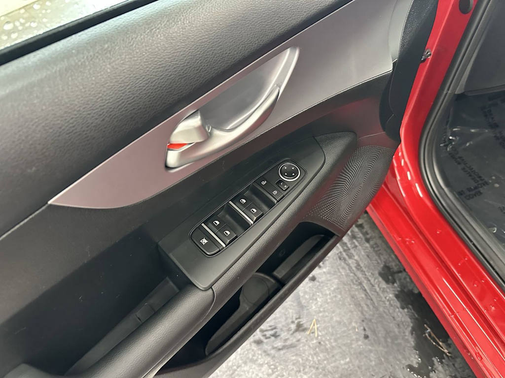 Thumbnail: 2024 Kia Forte - 18