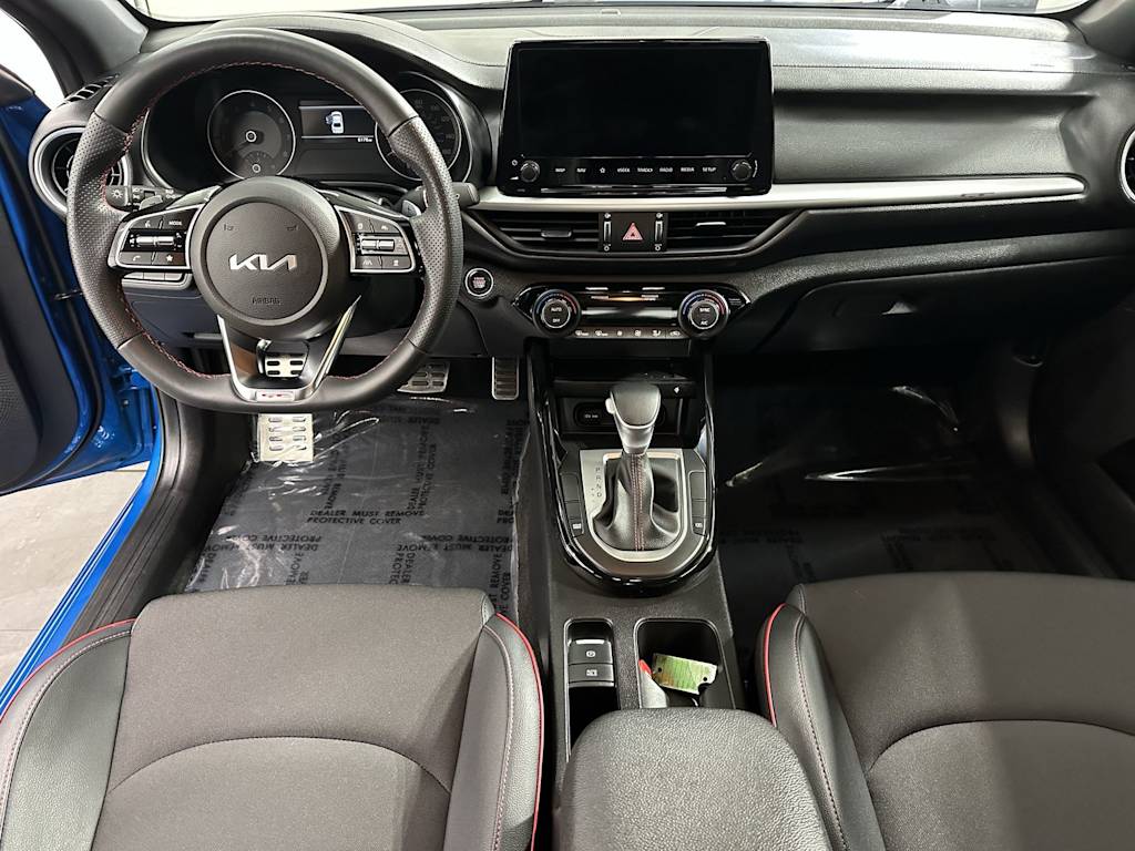 Thumbnail: 2023 Kia Forte - 9