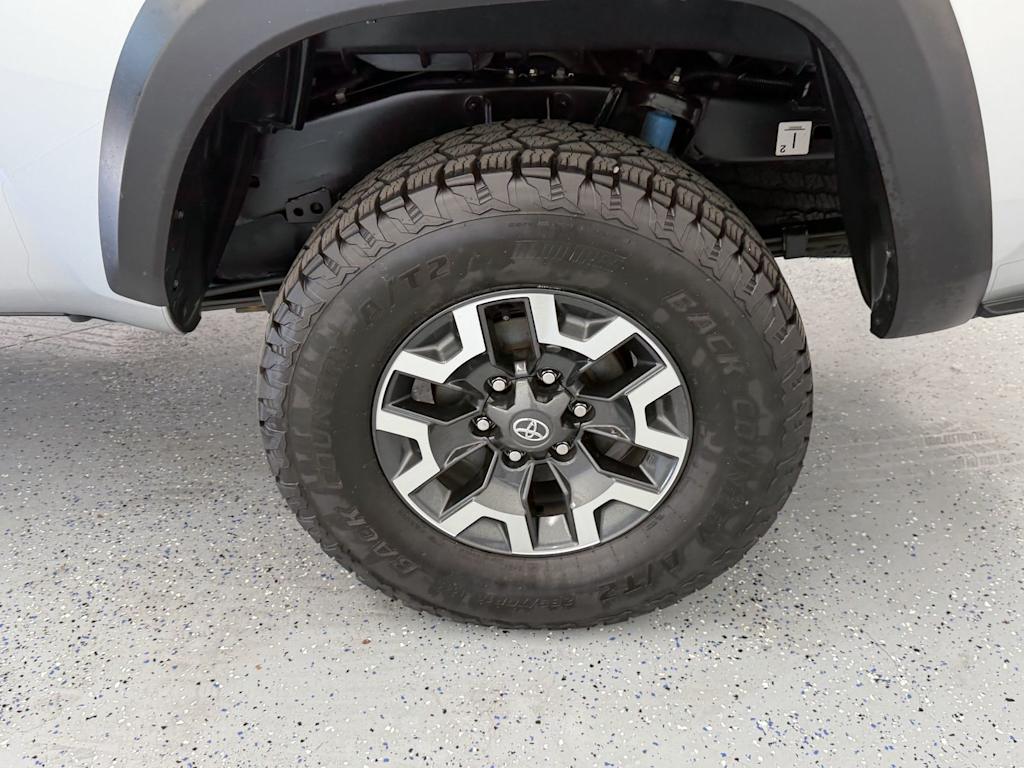 Thumbnail: 2022 Toyota Tacoma - 6