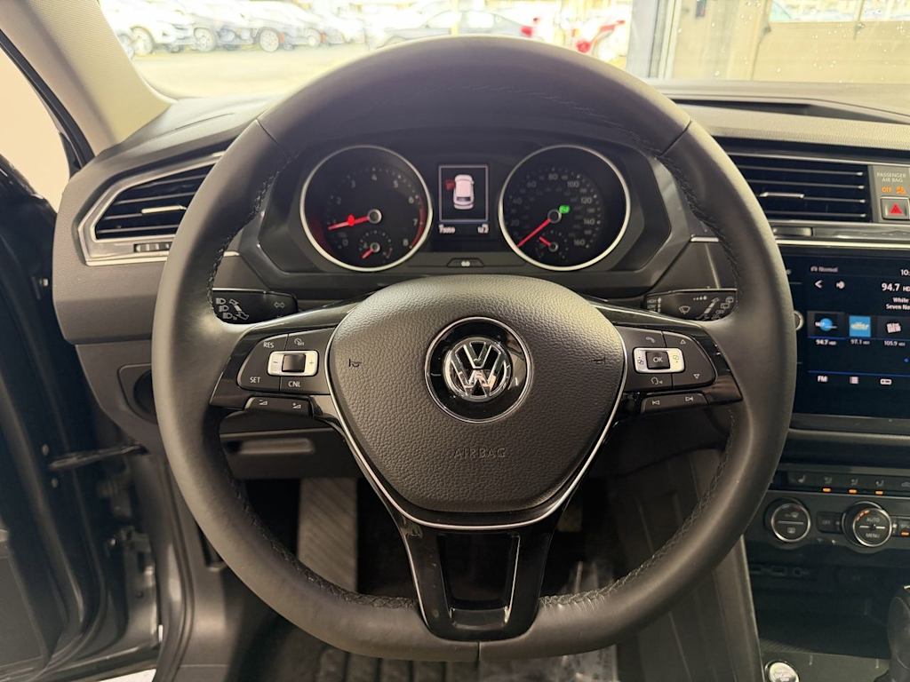 Thumbnail: 2018 Volkswagen Tiguan - 10