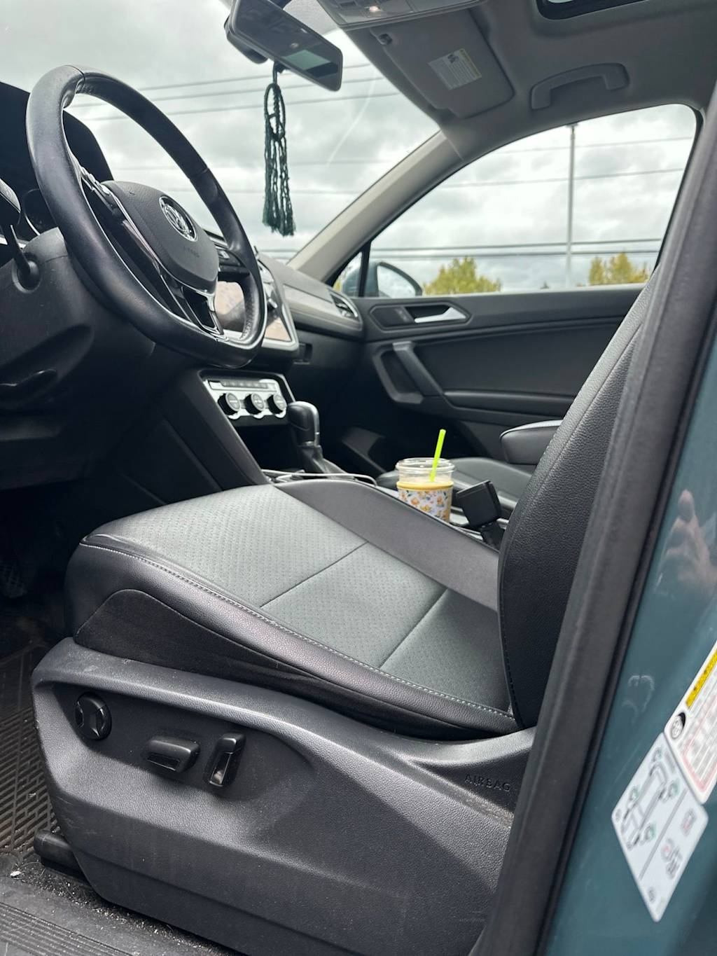 Thumbnail: 2019 Volkswagen Tiguan - 9