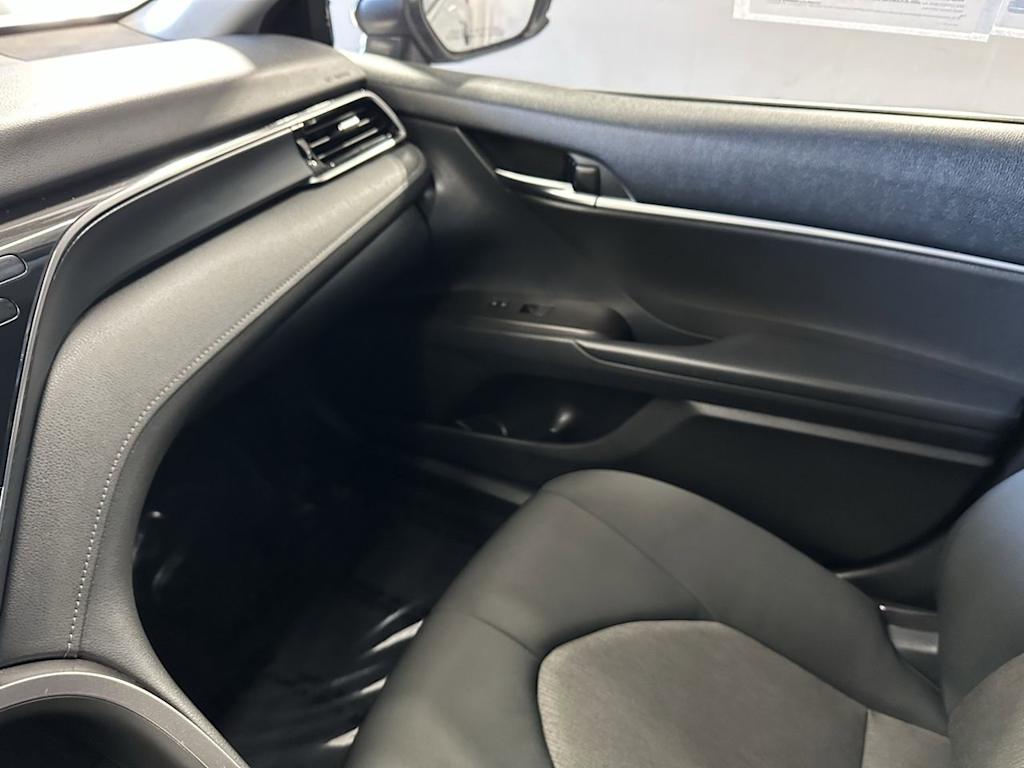 Thumbnail: 2022 Toyota Camry - 13