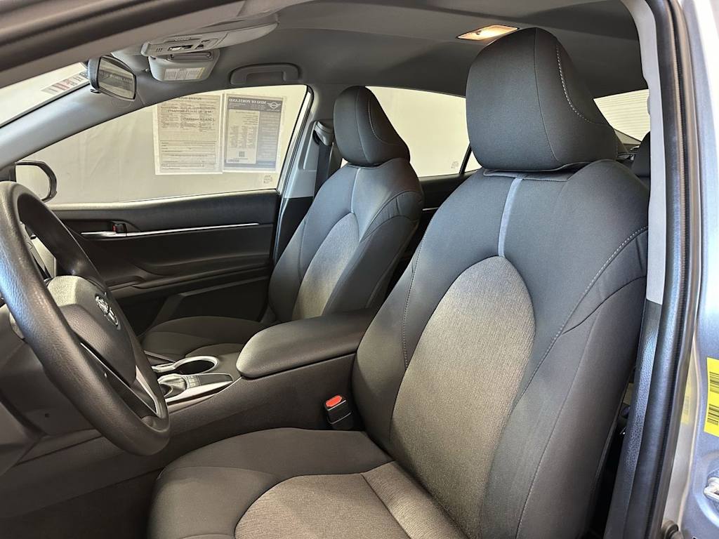 Thumbnail: 2022 Toyota Camry - 10