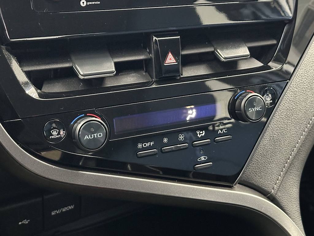 Thumbnail: 2022 Toyota Camry - 23