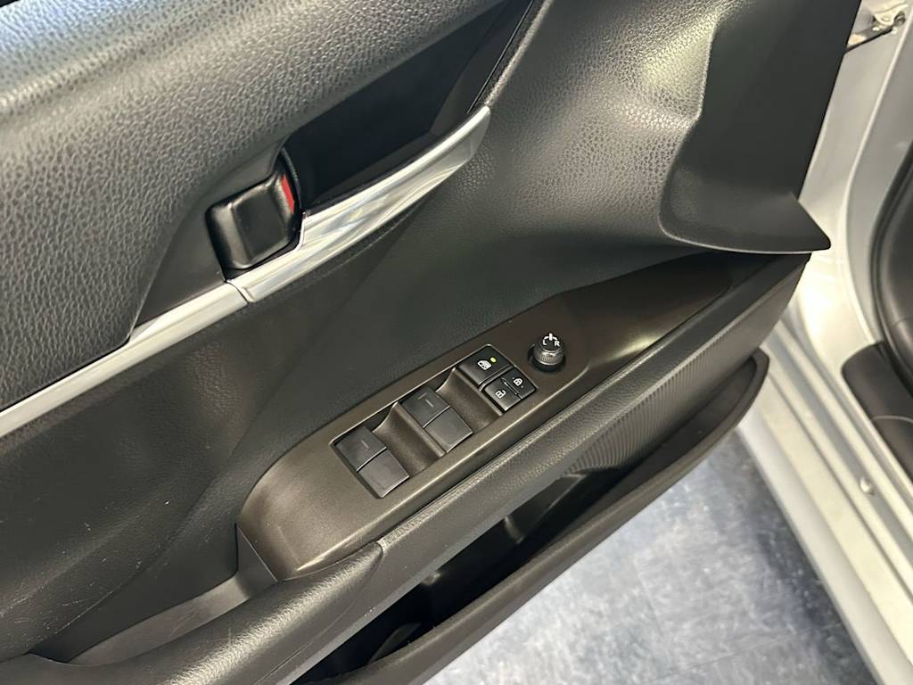 Thumbnail: 2022 Toyota Camry - 19