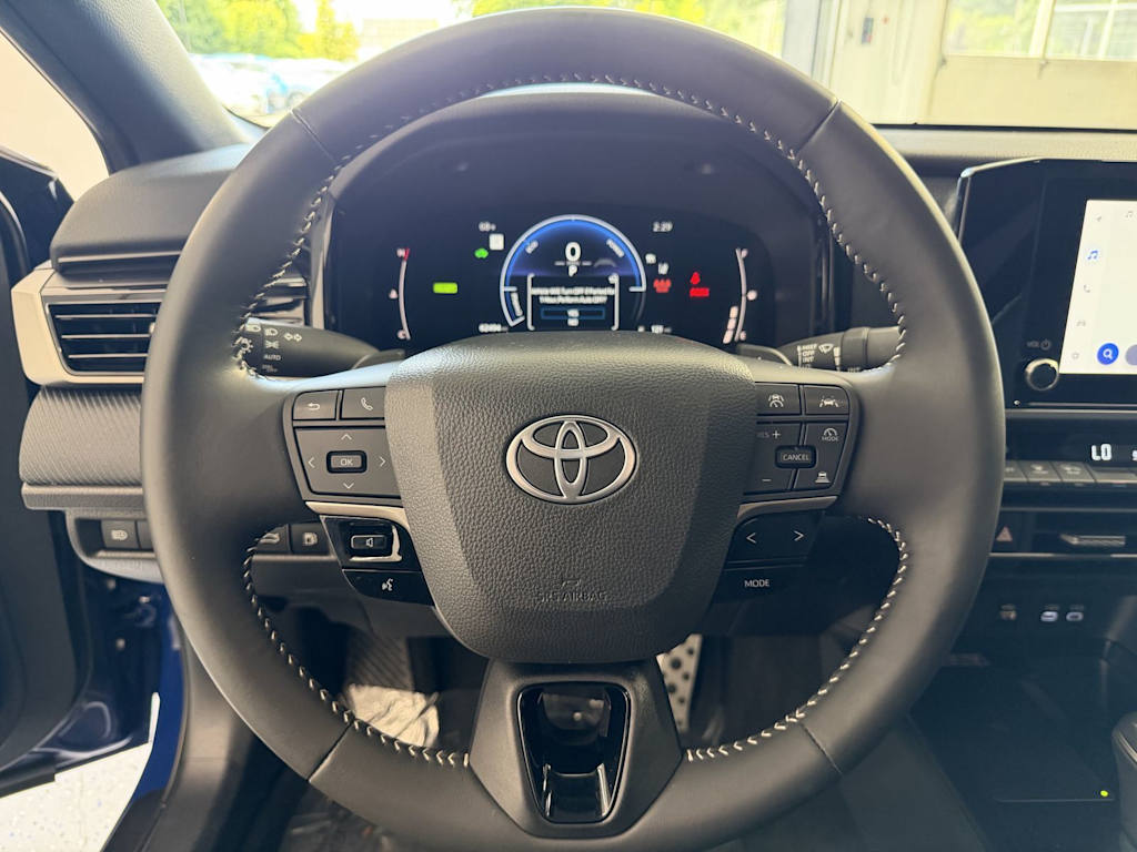 Thumbnail: 2025 Toyota Camry - 11