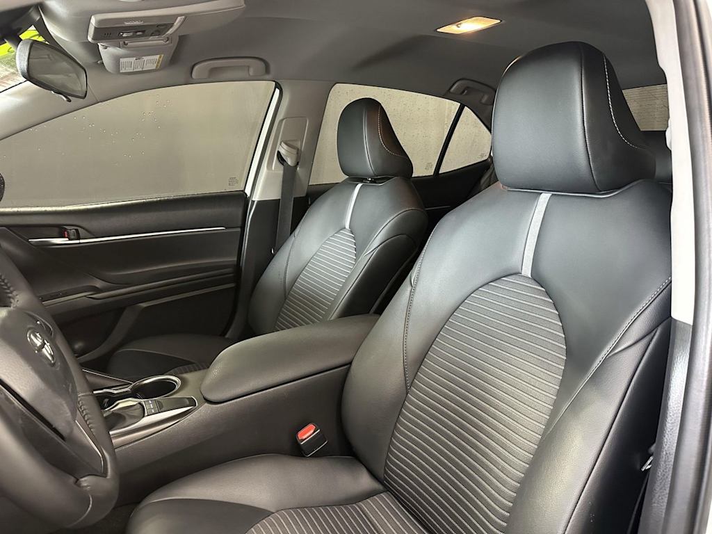 Thumbnail: 2023 Toyota Camry - 10