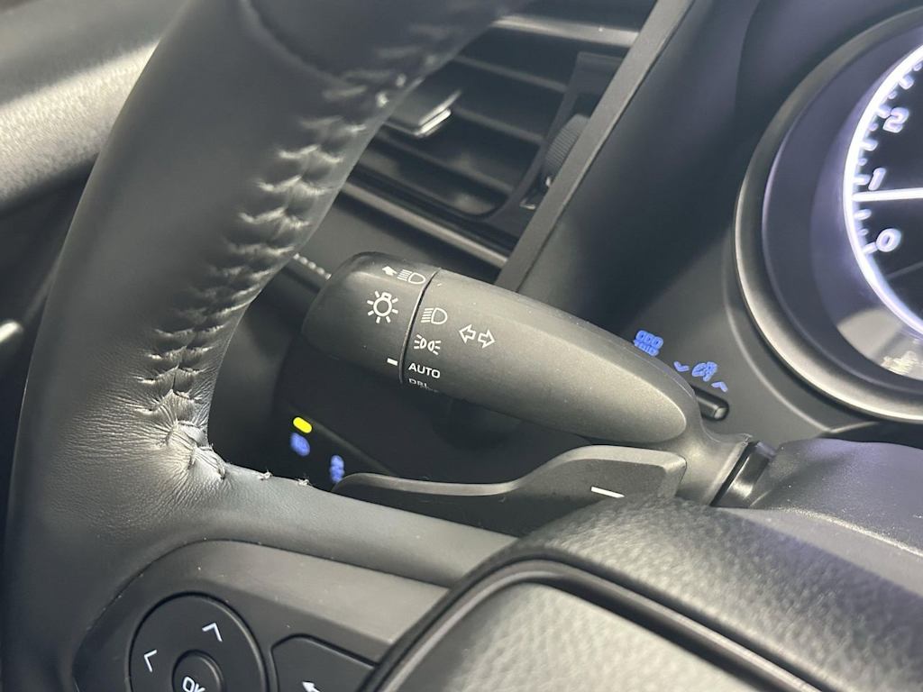 Thumbnail: 2023 Toyota Camry - 14