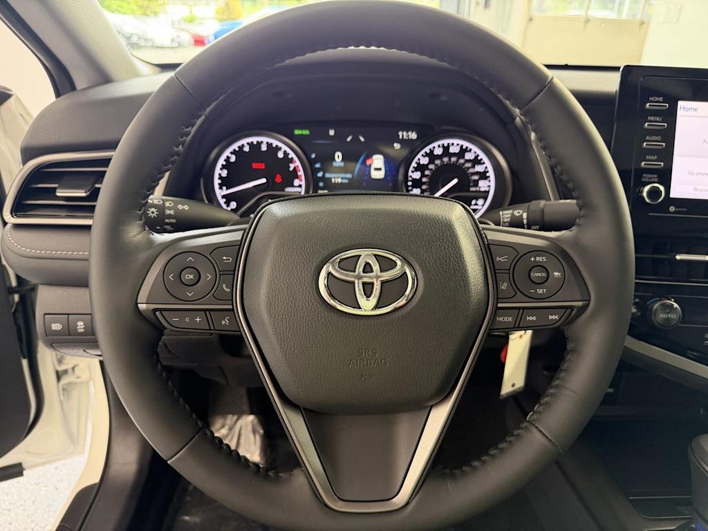Thumbnail: 2022 Toyota Camry - 10
