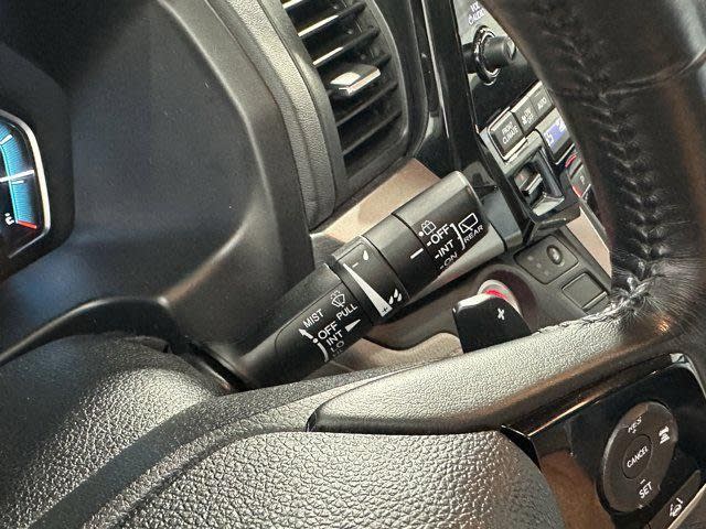 Thumbnail: 2018 Honda Odyssey - 22