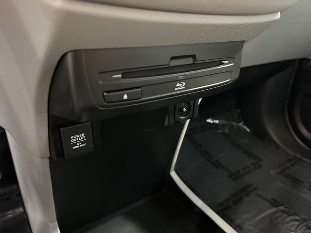 Thumbnail: 2018 Honda Odyssey - 24