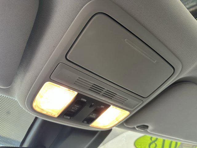 Thumbnail: 2018 Honda Odyssey - 23