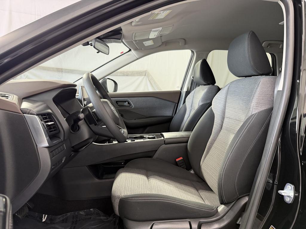 Thumbnail: 2021 Nissan Rogue - 9