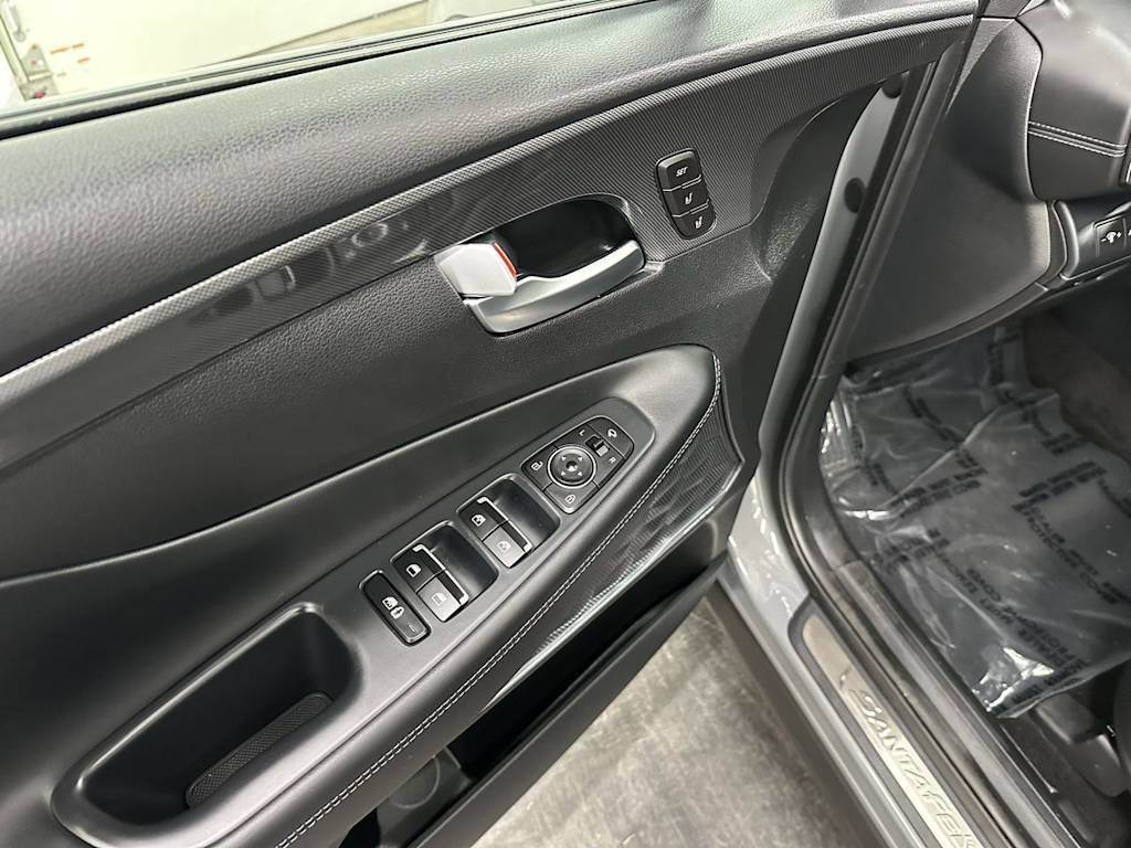 Thumbnail: 2021 Hyundai Santa Fe - 18