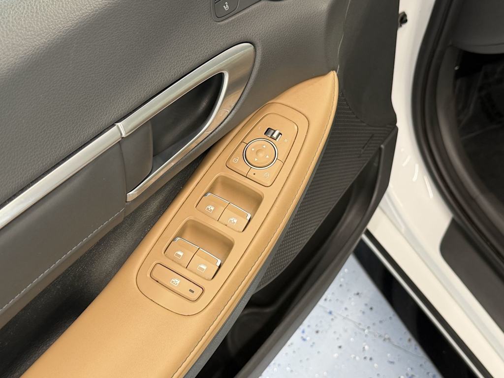 Thumbnail: 2020 Hyundai Sonata - 18
