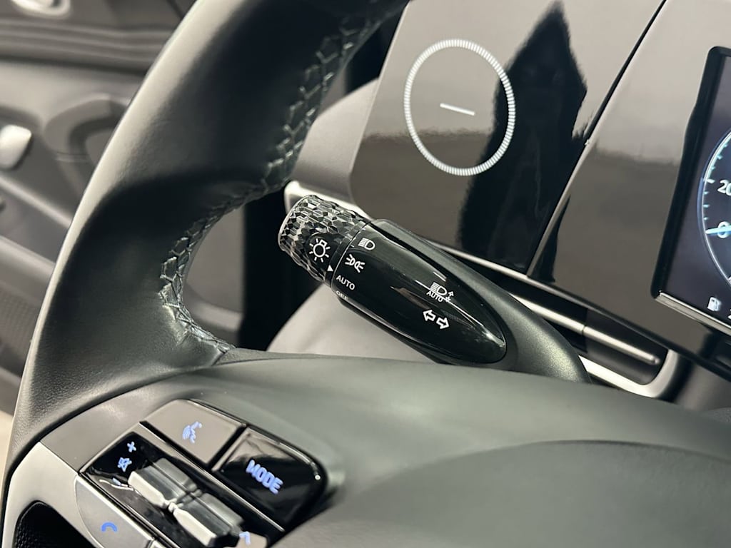 Thumbnail: 2022 Hyundai Elantra - 7
