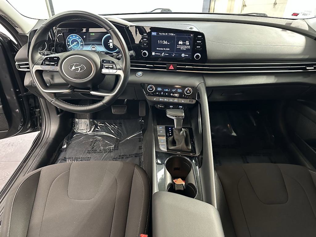 Thumbnail: 2022 Hyundai Elantra - 9