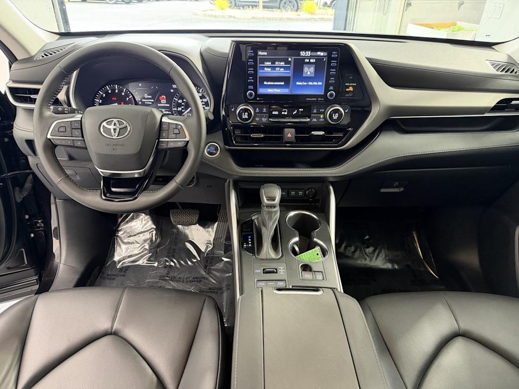 Thumbnail: 2021 Toyota Highlander - 8