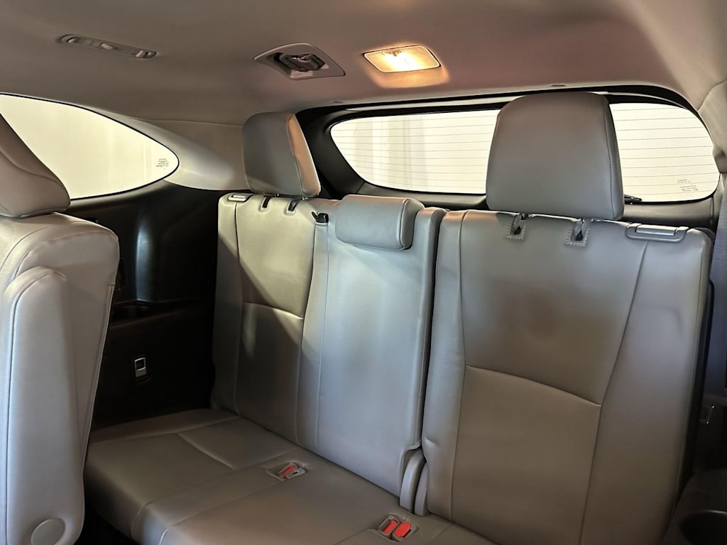 Thumbnail: 2022 Toyota Highlander - 17