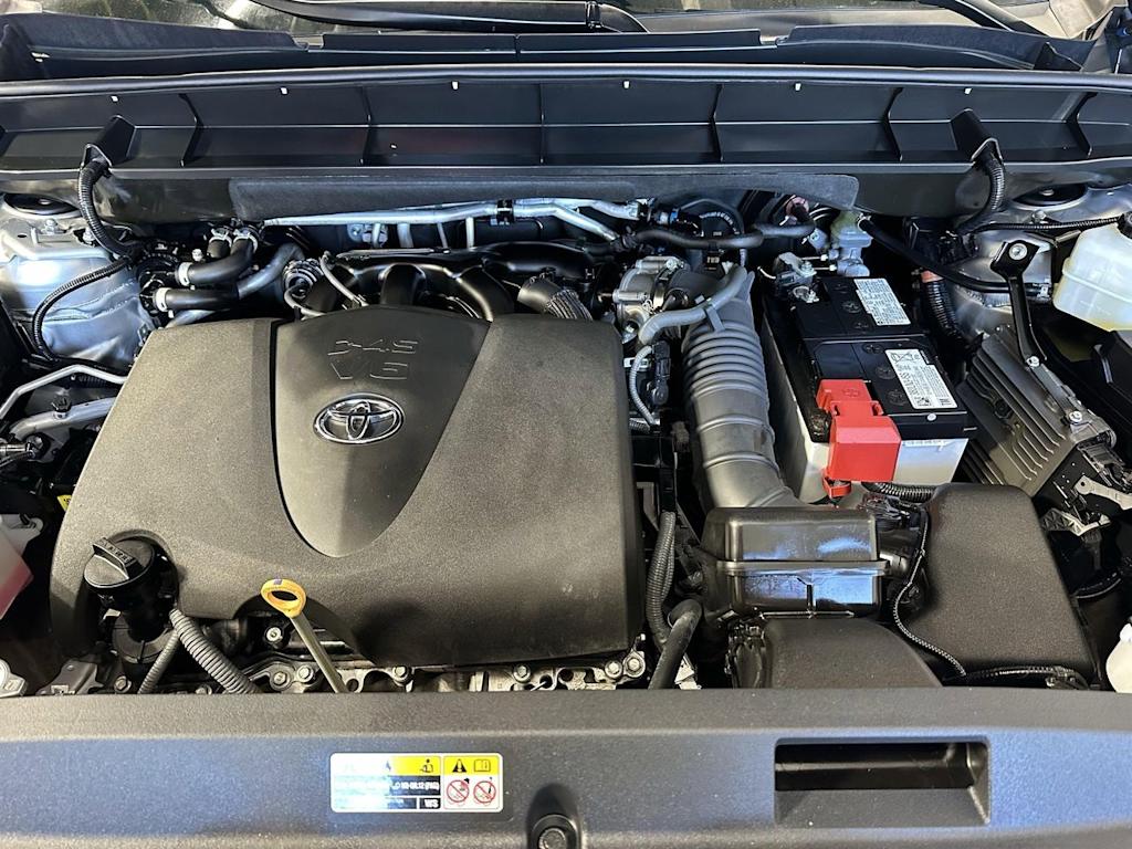 Thumbnail: 2022 Toyota Highlander - 6