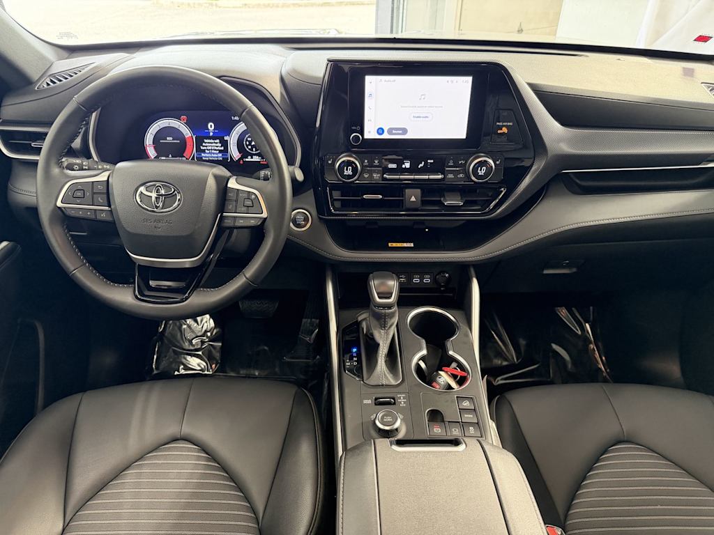 Thumbnail: 2025 Toyota Highlander - 8