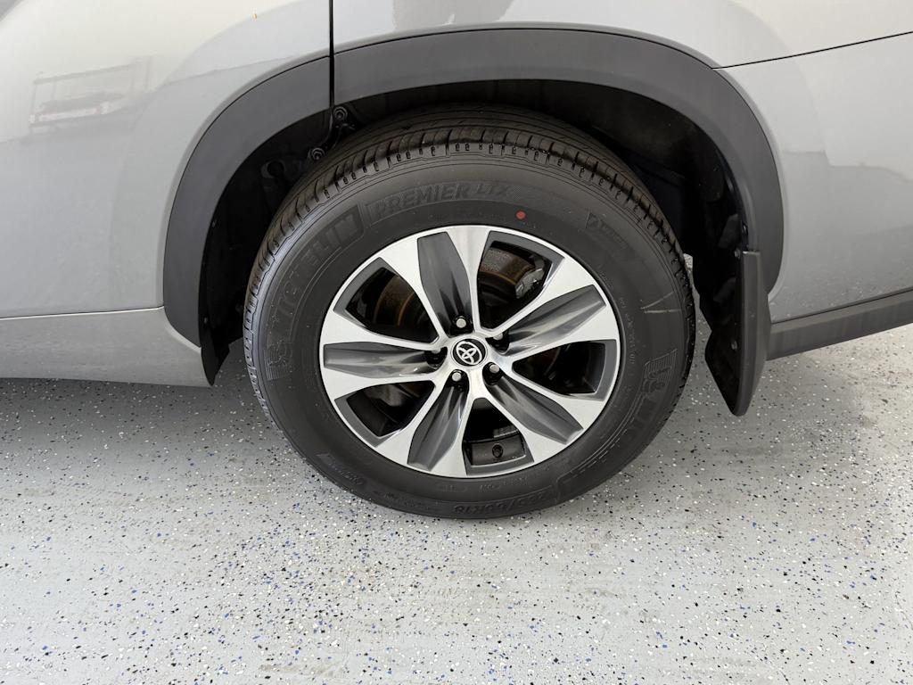 Thumbnail: 2026 Toyota Highlander - 7