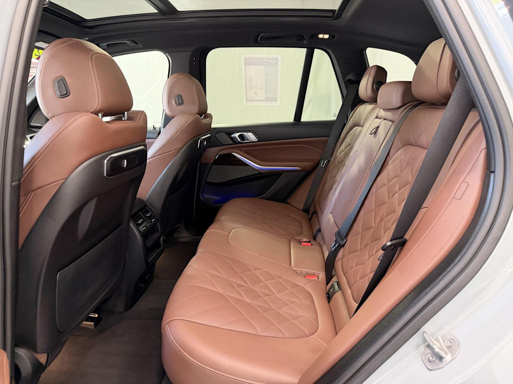 Thumbnail: 2024 BMW X5 - 10
