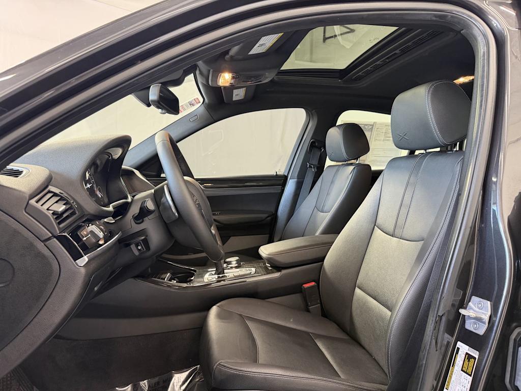 Thumbnail: 2018 BMW X4 - 9