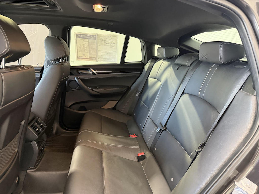 Thumbnail: 2018 BMW X4 - 10