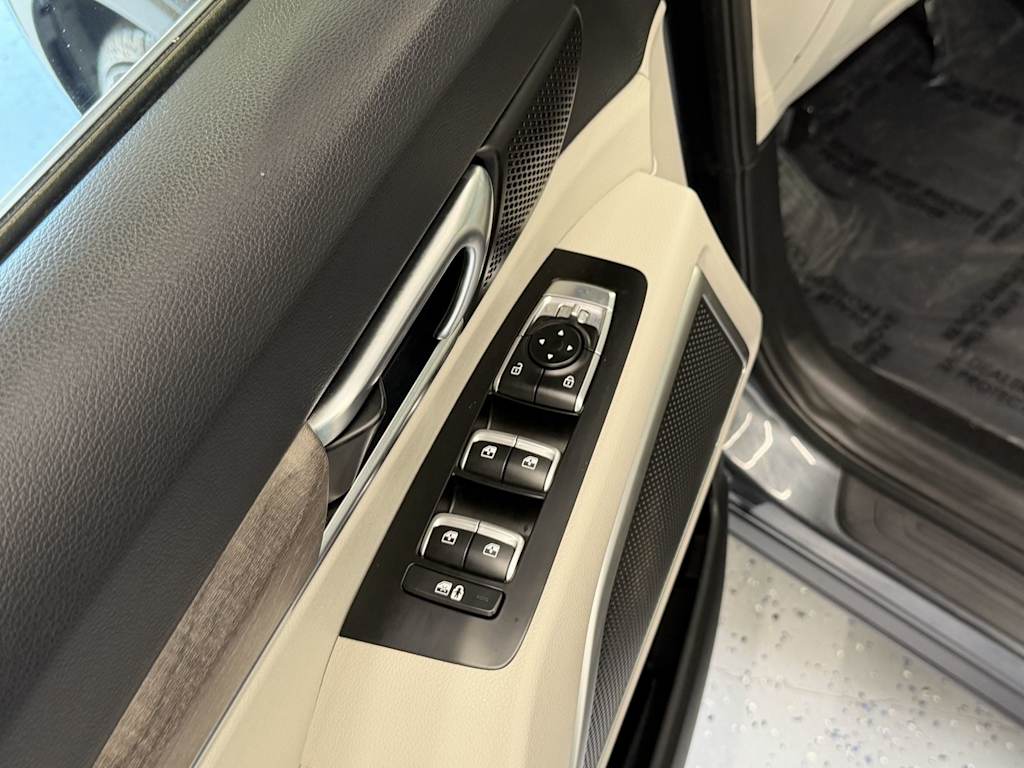 Thumbnail: 2020 Kia Telluride - 17