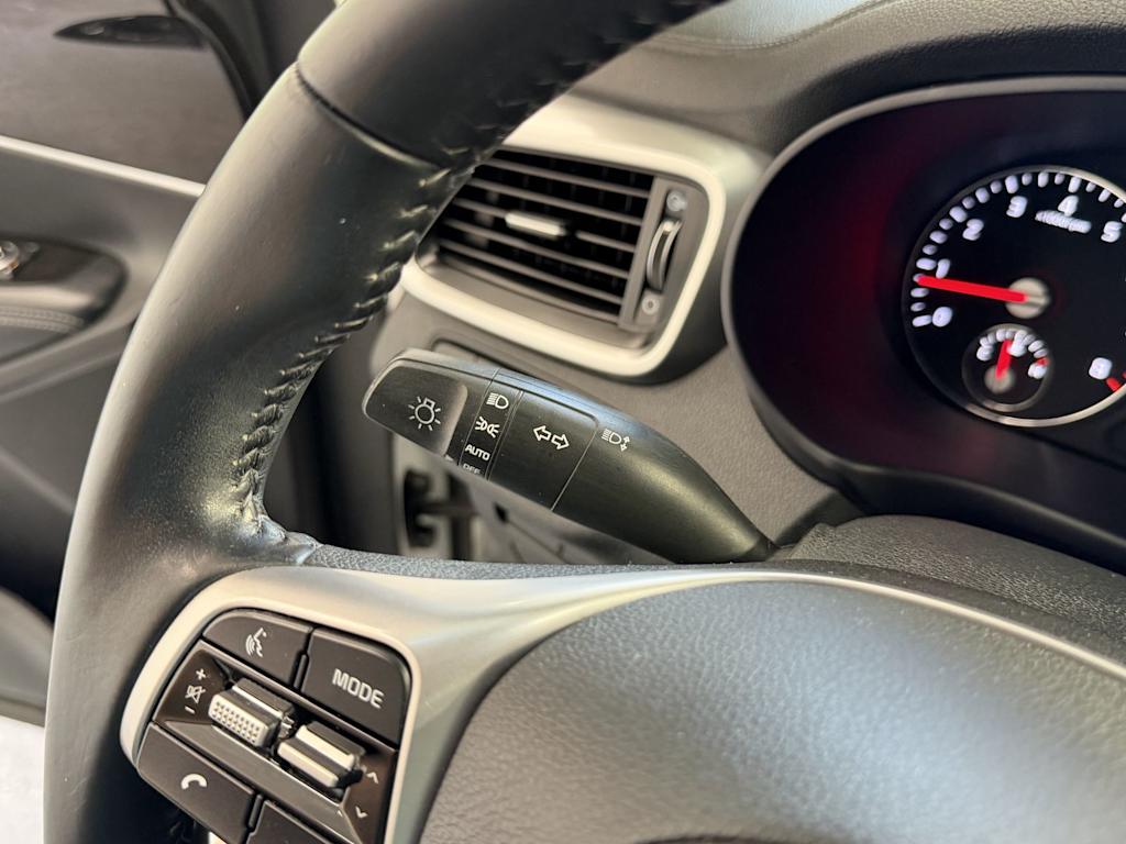 Thumbnail: 2020 Kia Sorento - 12