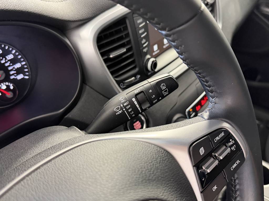 Thumbnail: 2020 Kia Sorento - 14