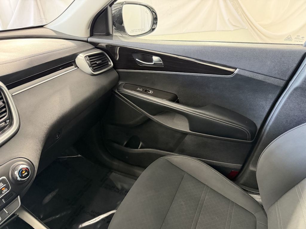 Thumbnail: 2020 Kia Sorento - 26