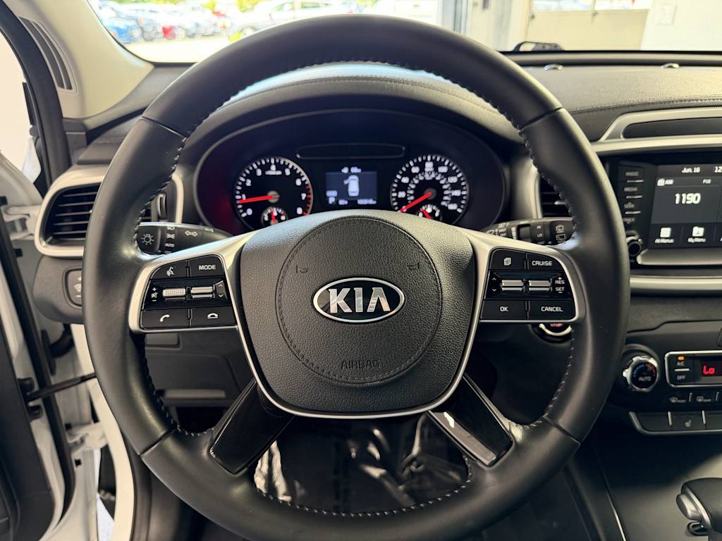 Thumbnail: 2020 Kia Sorento - 11