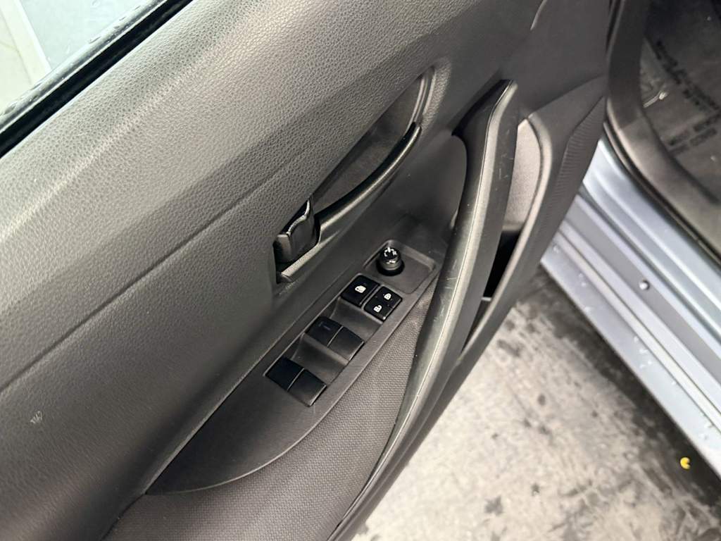 Thumbnail: 2023 Toyota Corolla - 18