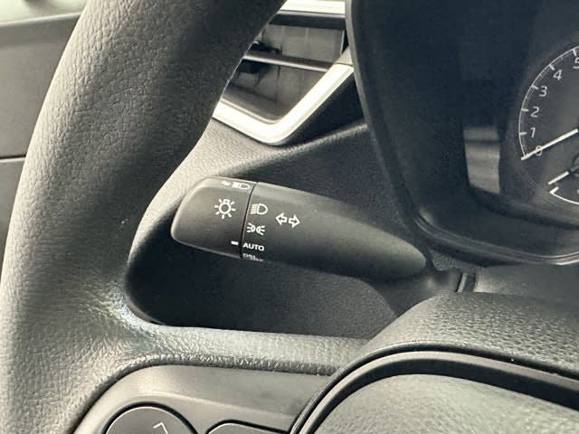 2022 Toyota Corolla LE 21