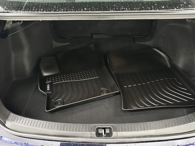 2022 Toyota Corolla LE 16