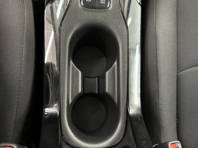 2022 Toyota Corolla LE 24