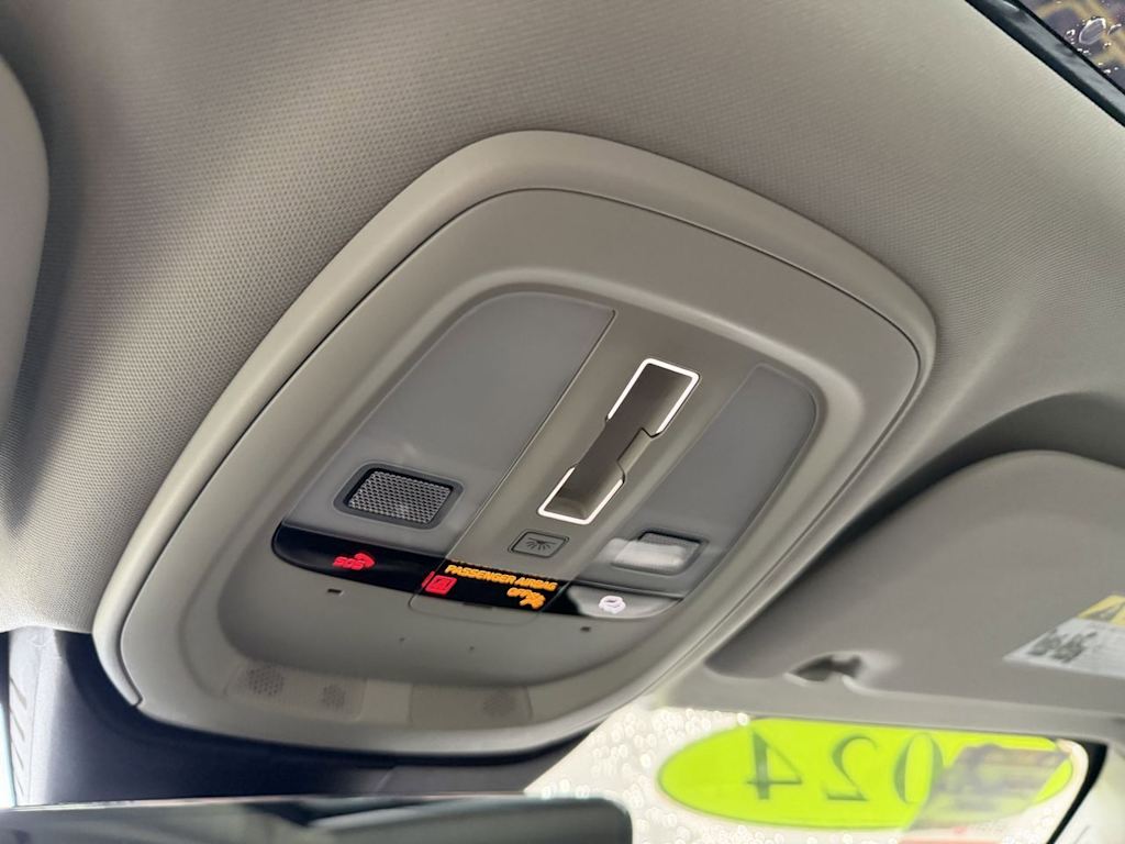 Thumbnail: 2024 Volvo S60 - 22