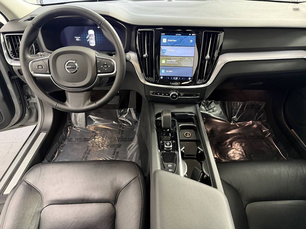 Thumbnail: 2024 Volvo S60 - 8