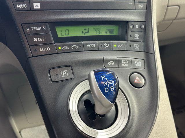 Thumbnail: 2010 Toyota Prius - 23