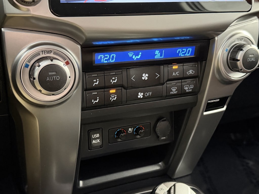 Thumbnail: 2019 Toyota 4Runner - 24