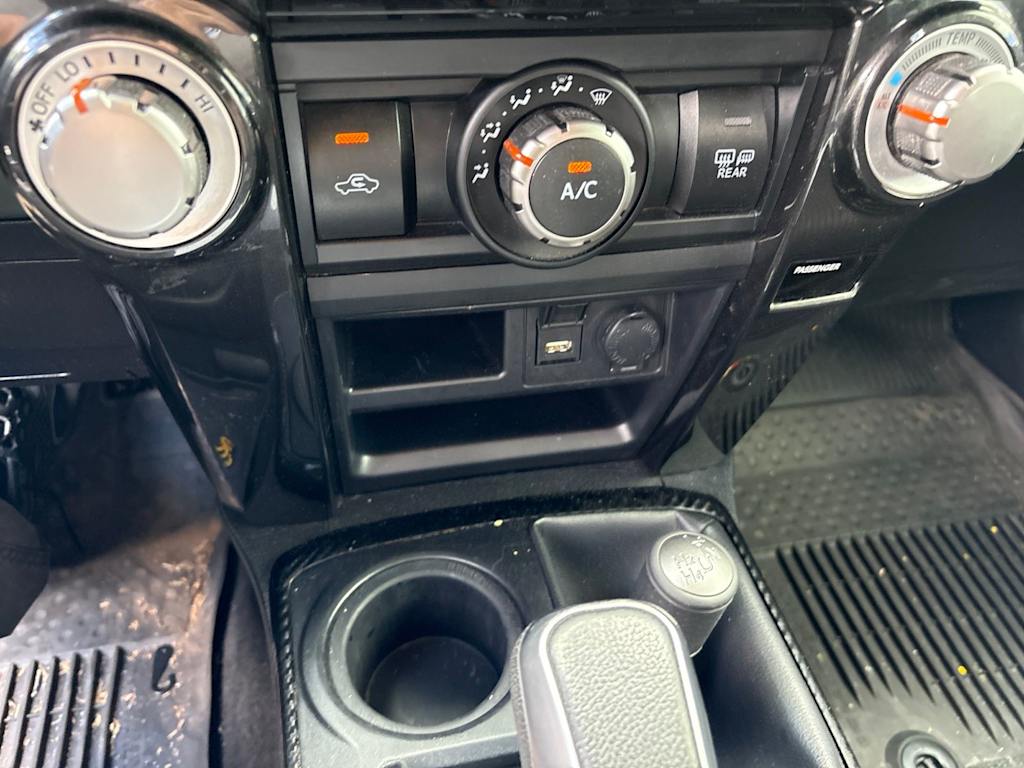 Thumbnail: 2020 Toyota 4Runner - 35