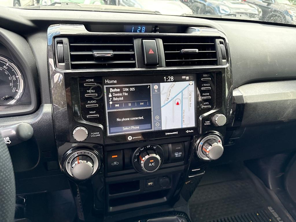 Thumbnail: 2020 Toyota 4Runner - 32