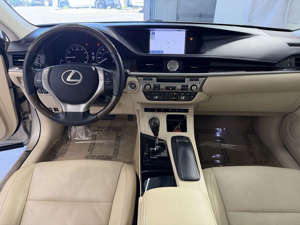 Thumbnail: 2013 Lexus ES - 8