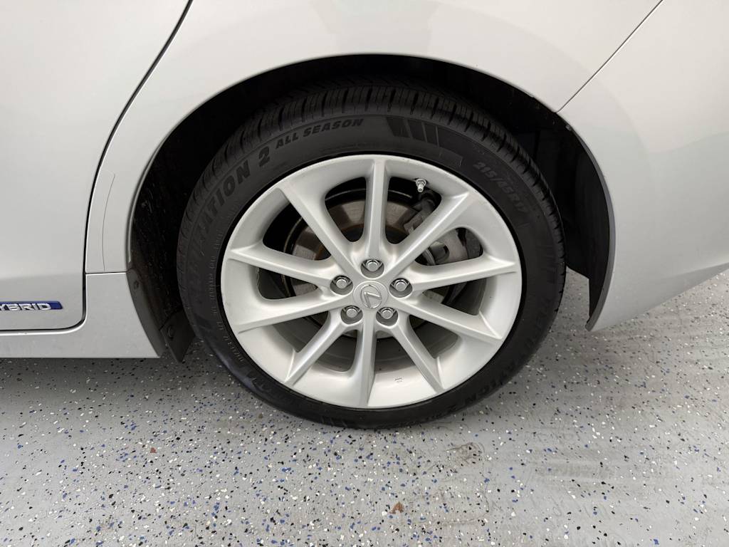 Thumbnail: 2012 Lexus CT - 6