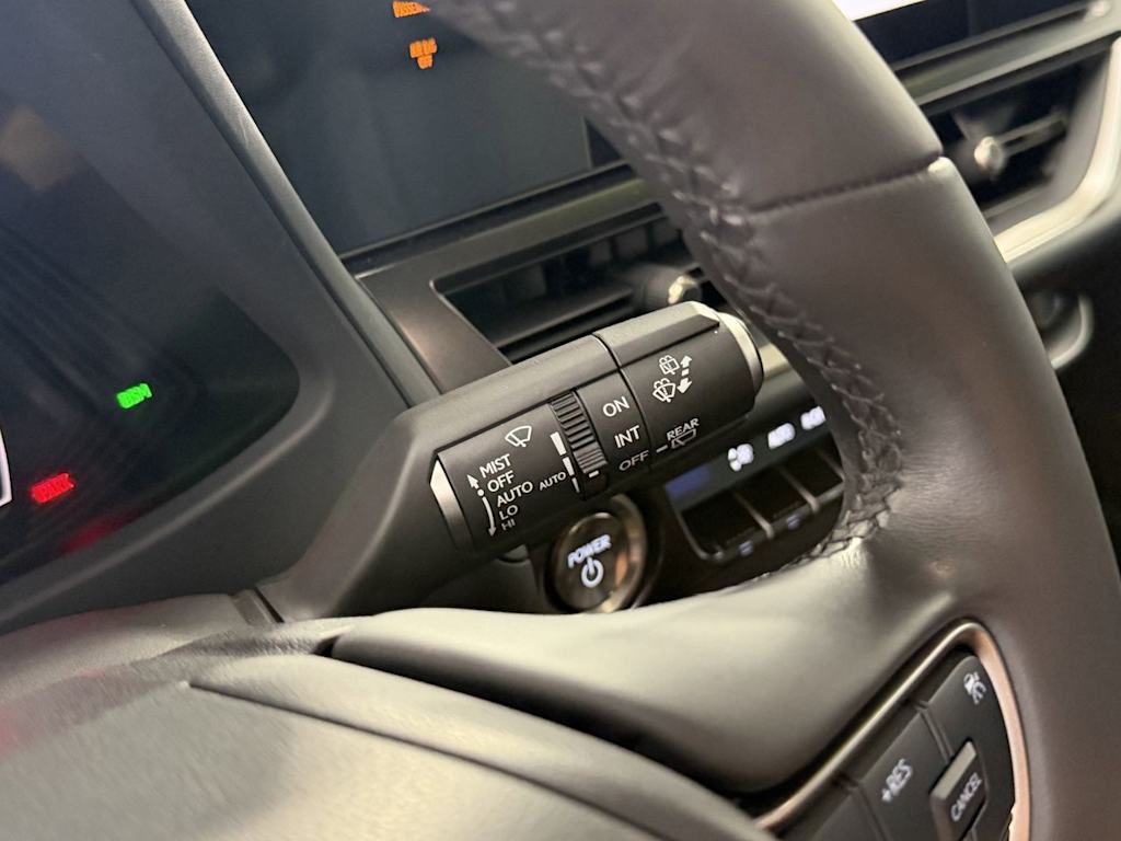 Thumbnail: 2024 Lexus UX - 13