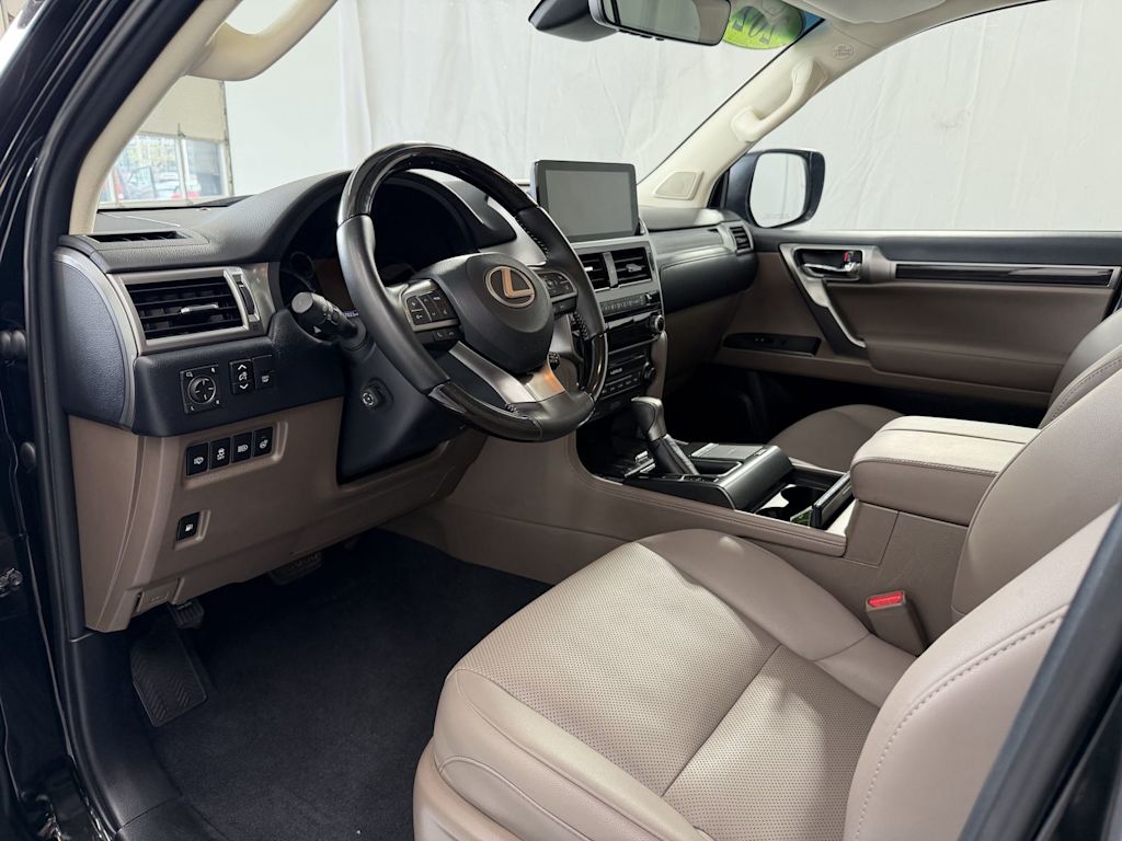 Thumbnail: 2023 Lexus GX - 2