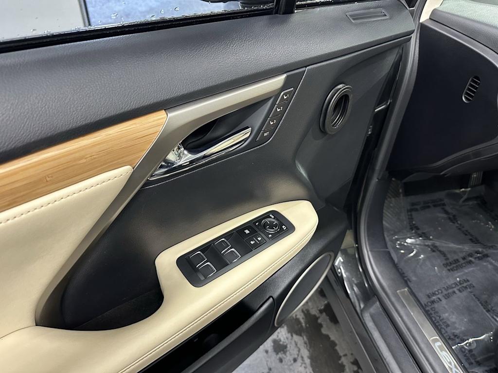 Thumbnail: 2022 Lexus RX - 17