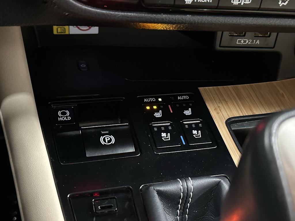 Thumbnail: 2022 Lexus RX - 24